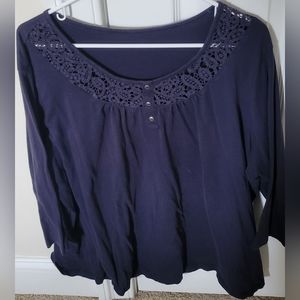 3X/Blue Blouse with crochet